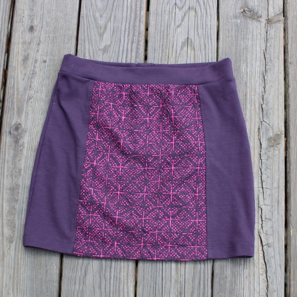 American Eagle Purple/Pink Pencil Skirt